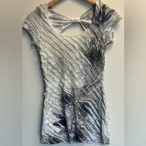 🎉3 for $20🎉 Size Small Adorable Cap Sleeve Shirt.